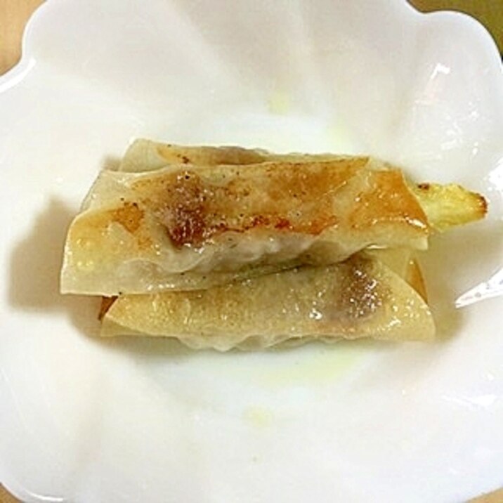 餃子の皮でヤングコーン巻き